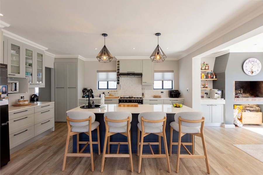 4 Bedroom Property for Sale in Calypso Beach Western Cape